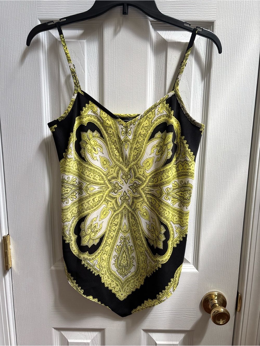 INC Women’s Black & Yellow Paisley Satin Like Camisole Tank Top, Size 2, EUC